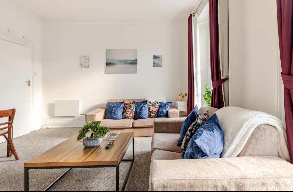 3br - Minutes From Tube Station Apartamento